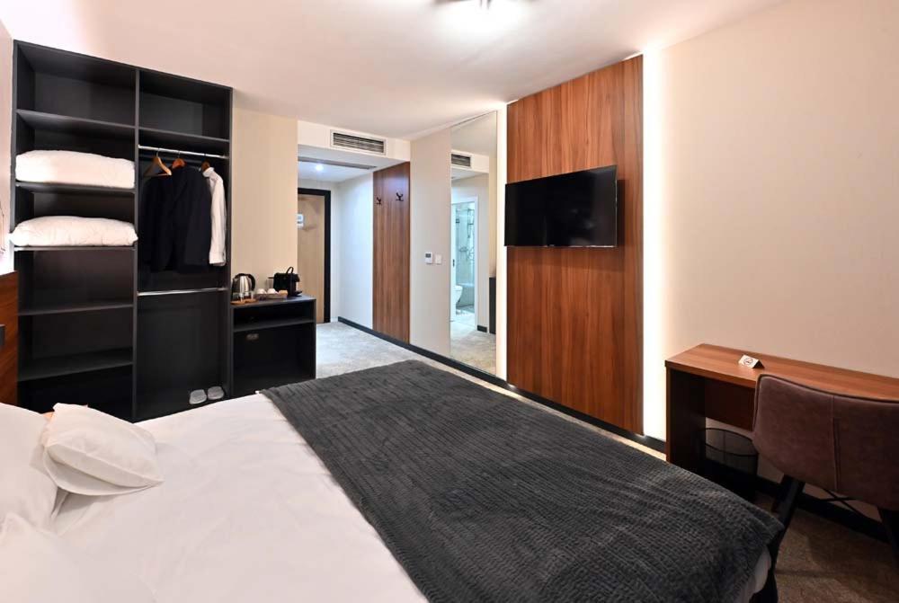 Tvrdjava Rooms - Novi Sad Ngoại thất bức ảnh