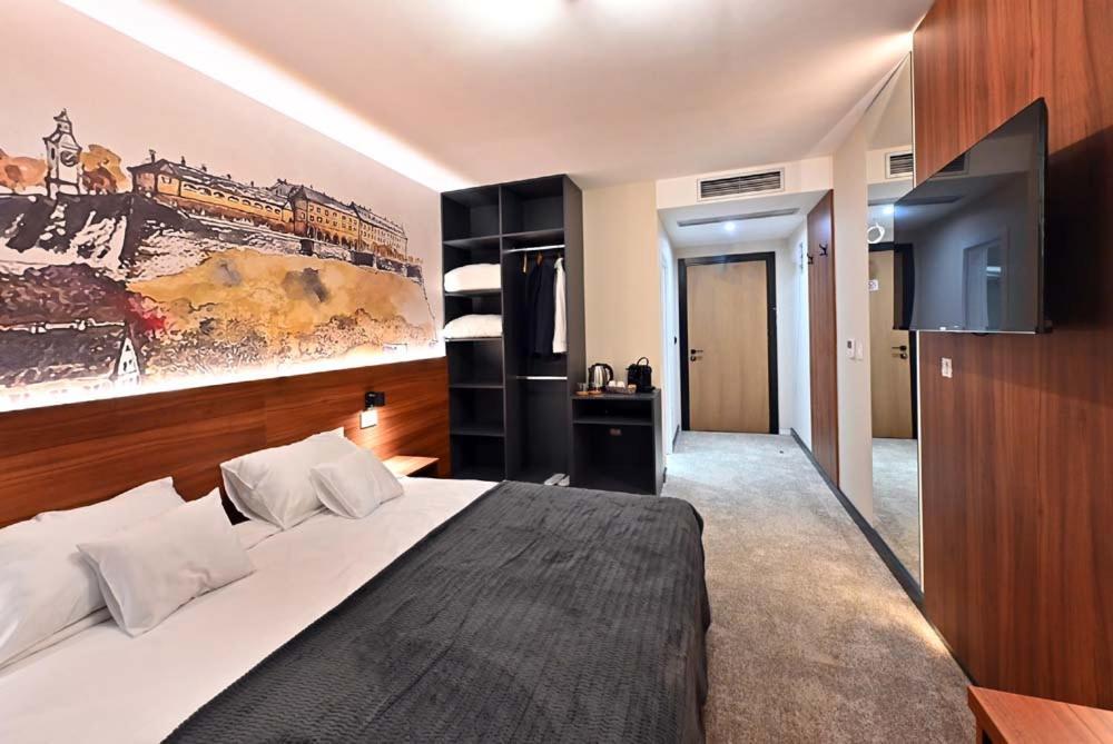 Tvrdjava Rooms - Novi Sad Ngoại thất bức ảnh