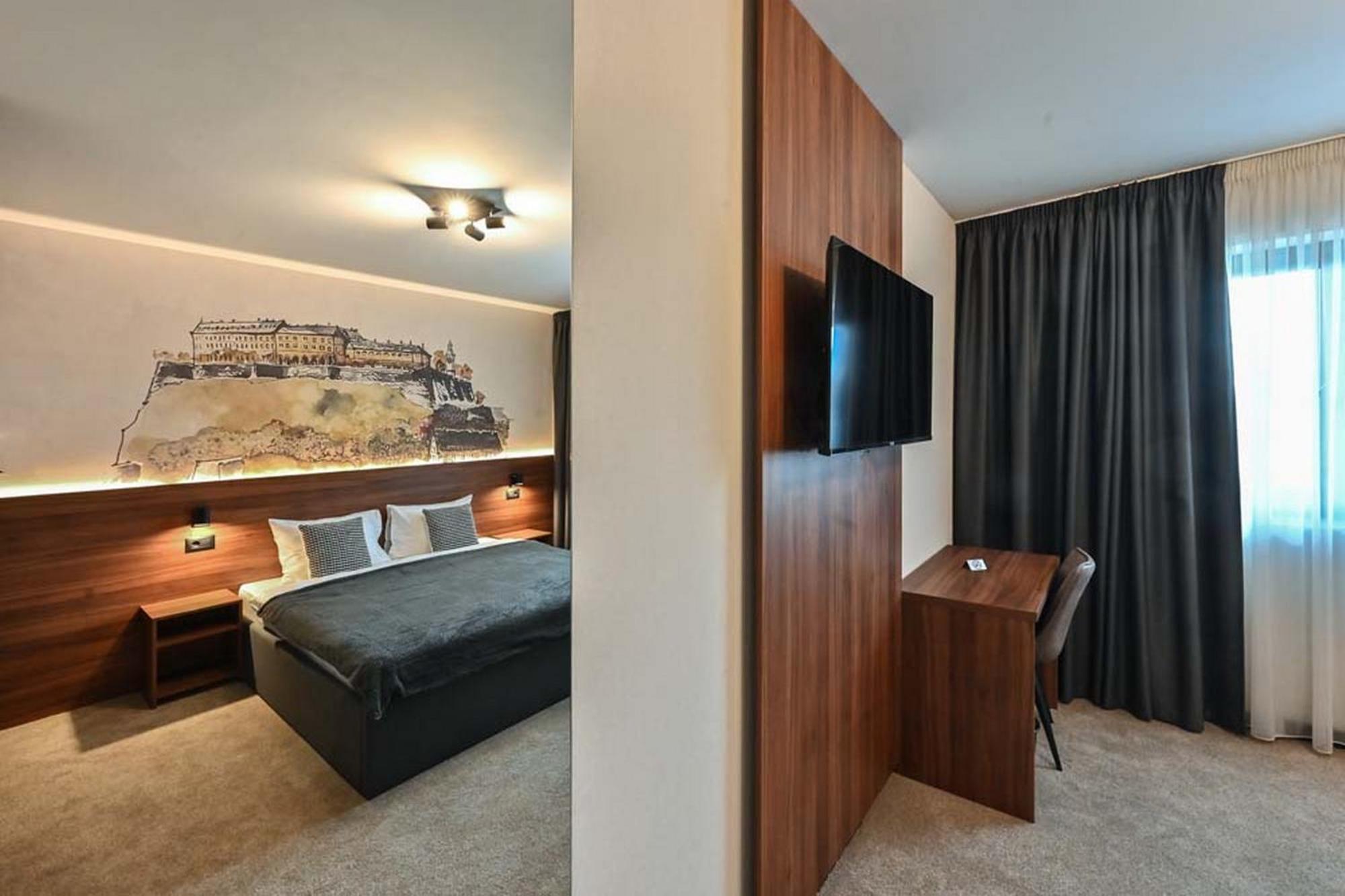 Tvrdjava Rooms - Novi Sad Ngoại thất bức ảnh